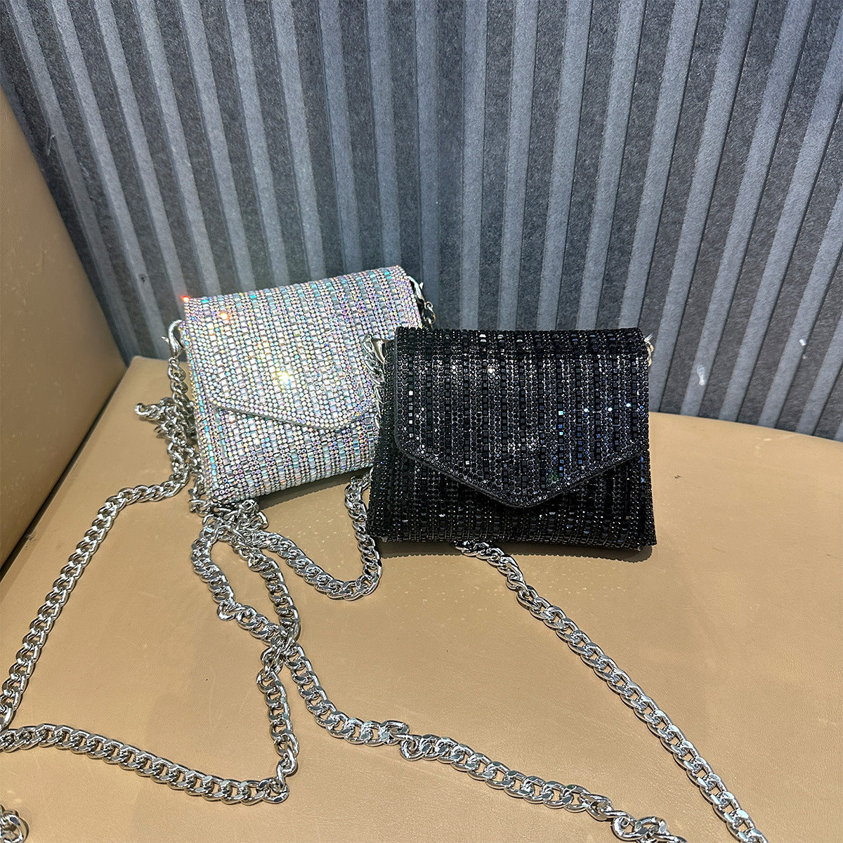 Women's bag, 2024 new rhinestone chain small square bag, shoulder and crossbody envelope bag, cute mini evening bag