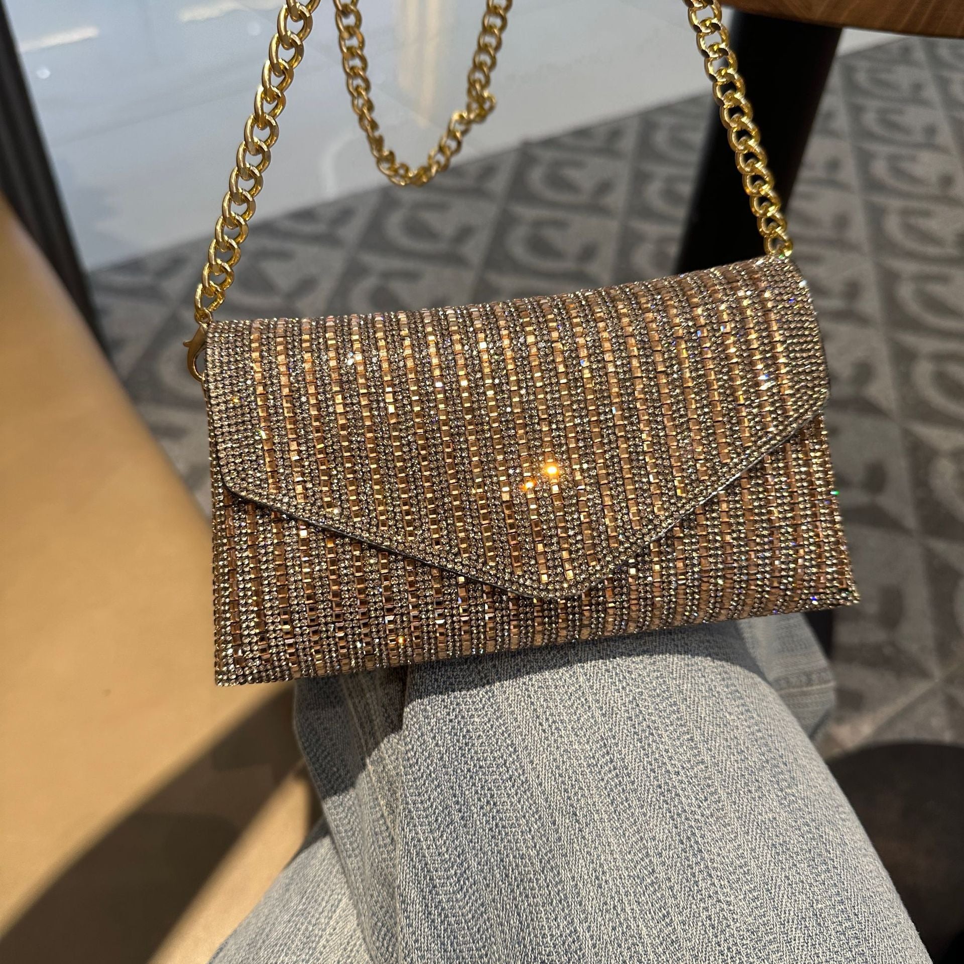 Women's bag, 2024 new rhinestone chain small square bag, shoulder and crossbody envelope bag, cute mini evening bag