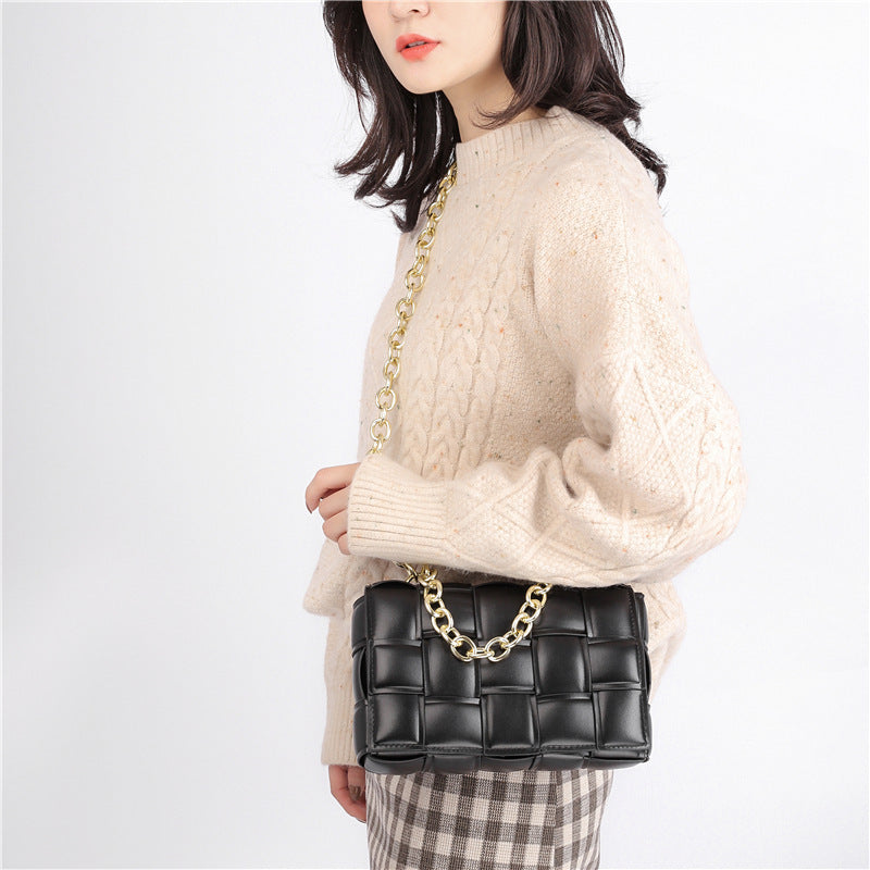 2022 spring new chain shoulder bag woven pillow bag handbag fashion women's bag lady bags handbag crossbody bag