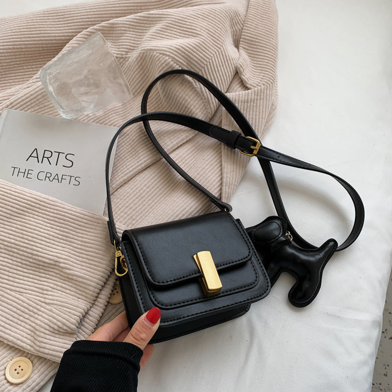 Popular small square bag all-match niche messenger bag small bag female 2022 new texture fashion commuter shoulder bag handbag