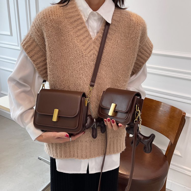 Popular small square bag all-match niche messenger bag small bag female 2022 new texture fashion commuter shoulder bag handbag